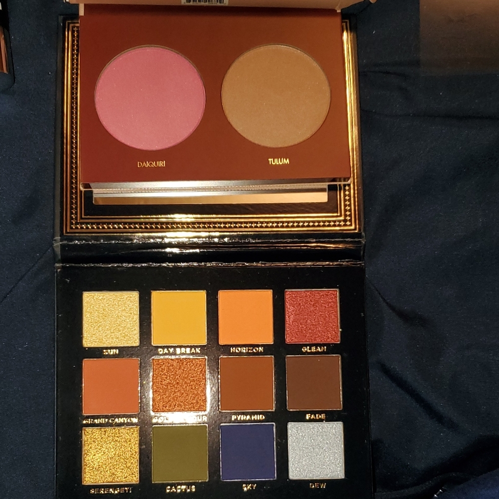 Makeup Bundle - Picture 2 of 2